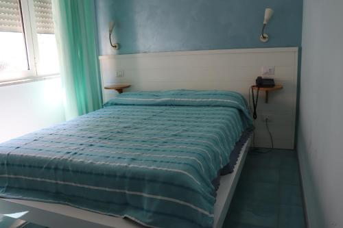 1 twin bed