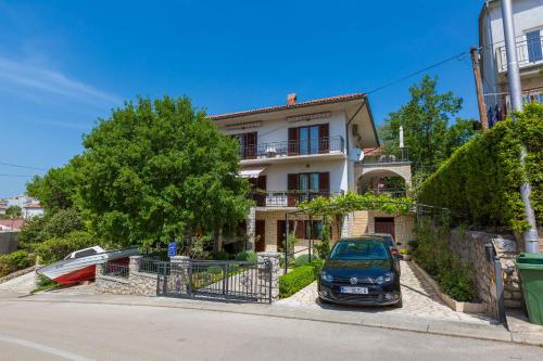  Dora Apartment, Pension in Selce