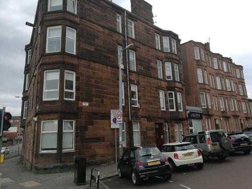 Hampden Glasgow Tenement Flat - image 2