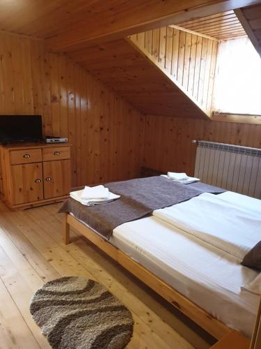 Cabana Sarmis Costesti - image 12