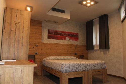 Bed & Rooms , Apartments Corte Rossa, Tirano