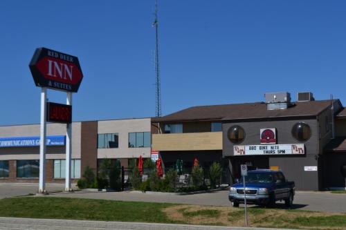 Red Deer Inn & Suites