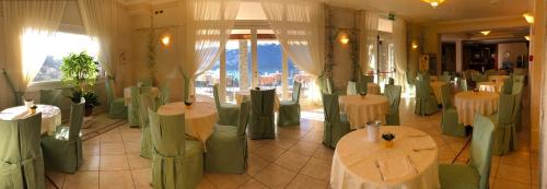 Hotel La Perla - image 11