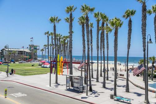 Ocean View 3 Bedrooms Condo, just steps from the park, pier & water! in Imperial Beach
