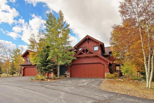 Highland Greens Spruce Townhouse - image 11