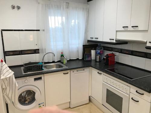 Marbella - Estepona beach frontline apartment