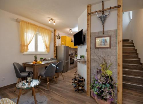 Two-Bedroom House image 5
