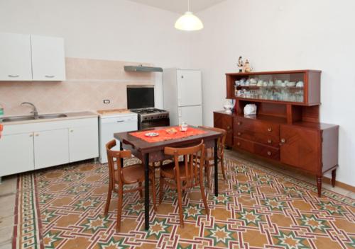 virtuve, Shaka guest house in Giba