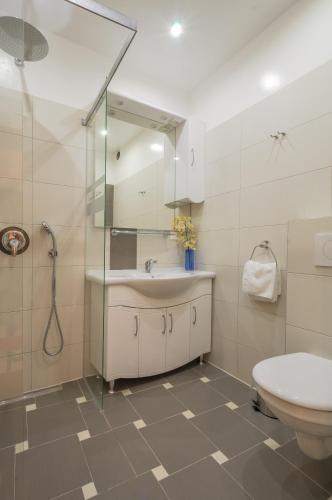 Apartments Žuvela, Split (photo 6)