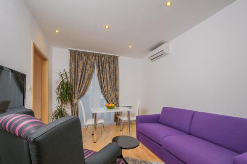 Apartments Žuvela, Split (photo 9)