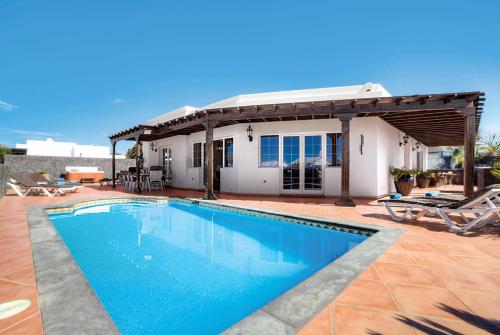  Touch of Class in Puerto del Carmen