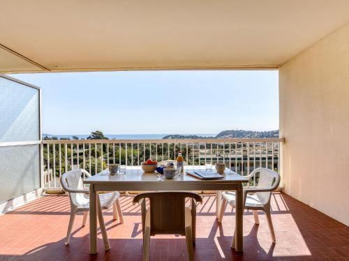 Apartment Les Mimosas-1 by Interhome - Location saisonnière - Cavalaire-sur-Mer