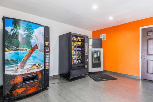 Motel 6 Bakersfield, CA - Airport - 편의 시설/서비스