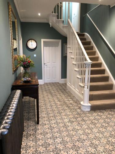 Moortown Lodge B&B - image 13