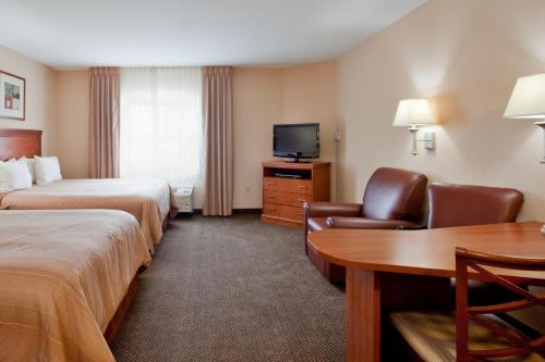 2 double beds