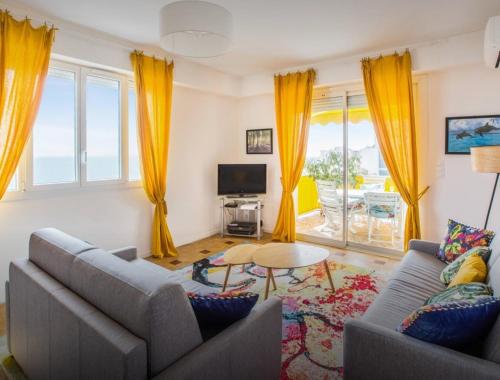 Stunning 2 bed Flat Nice