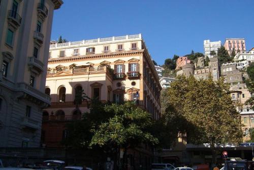 B&B Amedeo, Naples