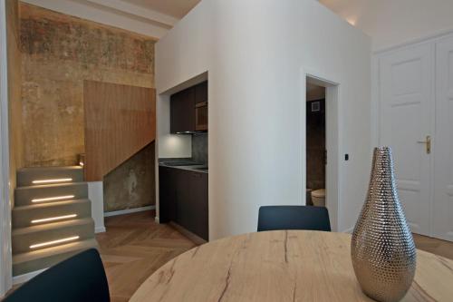 The Apartment House - Mezibranska, Praha (fotografie 5)