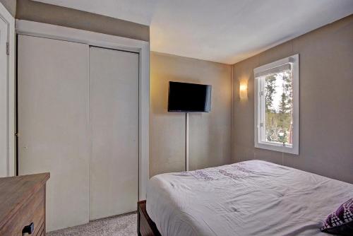 Two-Bedroom Apartment image 3