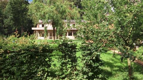  Le-zen - Quietness upon a hill in Ronse