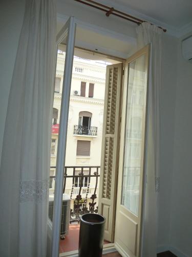 Double or Twin Room image 5