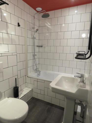 The Originals City Hôtel Le Bristol Reims (Inter-Hotel) - image 11