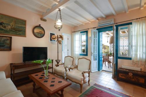 Amalgam Homes Tinos