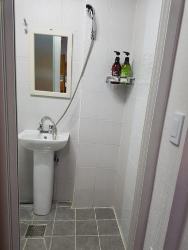 Nungmaru Guesthouse Guesthouse In Seoul South Korea Wander - 
