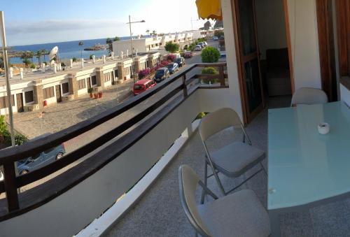 Two bedroom apartment 2 min from beach 3