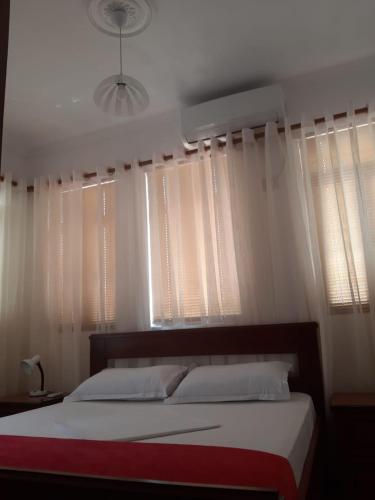 Double Room image 10