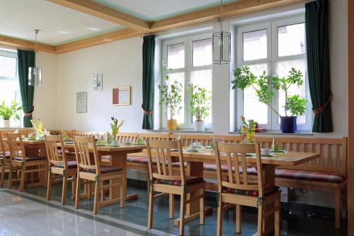 設施, Weinstube Schwalbennest in 卡爾施塔特