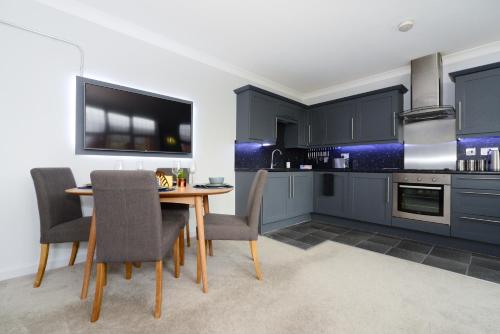 Konyha, Beautiful Apartment near Bournemouth, Poole & Sandbanks in Penn Hill