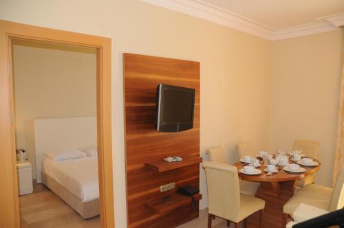  Gold City 3+1 Dublex Apartment with Free Aqua Park, Pension in Alanya bei Alanya