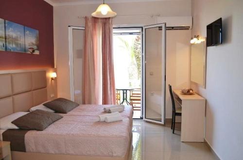 Roula Kotsonis Superior Apartment - Photo 3
