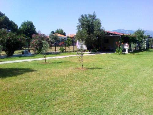  ANNA'S COUNTRY HOUSE BY THE SEA in 64008 Karianí