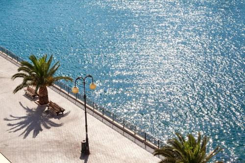Skats, LUCY HOTEL in Chalkida (Chalcis)