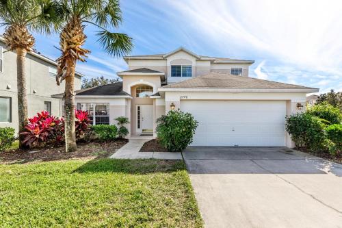 5 BR Emerald Island Villa Mins from Disney South Facing Pool Huge Corner Lot! - image 2