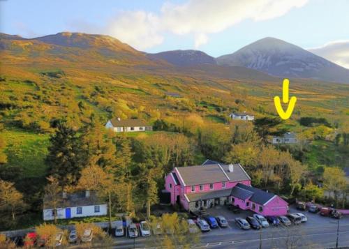 Surrounding environment, The Cottage Hillside in Newport