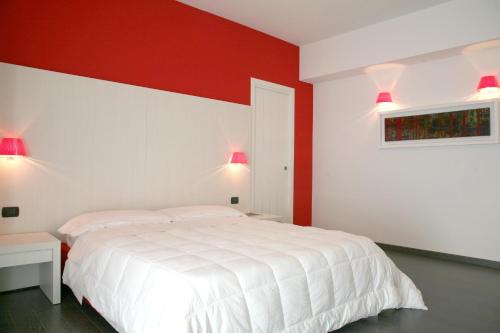 Double or Twin Room with Terrace