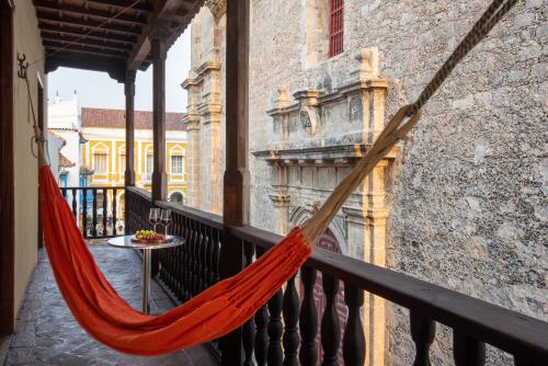 Casa San Pedro - Exclusive 3BR Colonial Apt in Centro Historico by Huespedia