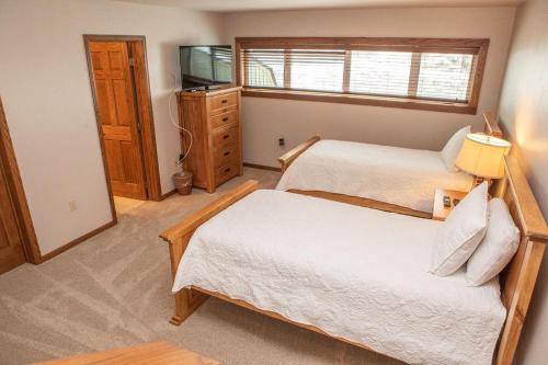 6 Chambertin Townhomes Townhouse photo 3