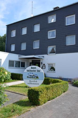 Landhotel Sulzbacher Hof - Hotel - Frankfurt/Main