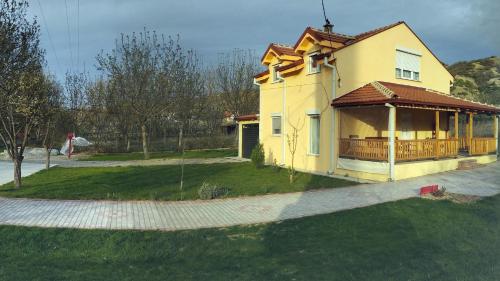 Family House Near Motorway 6 Guests 3 Bedrooms - Veles