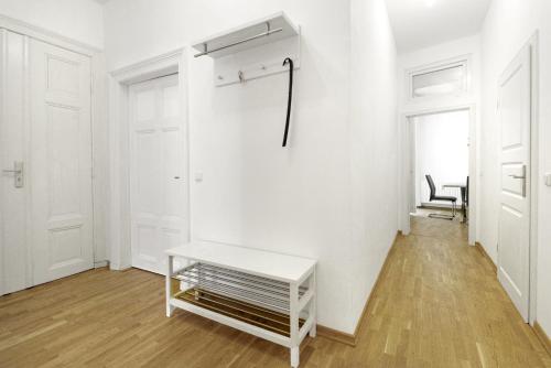 Grand Central Mitte Apartment - image 5