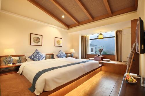2 twin beds