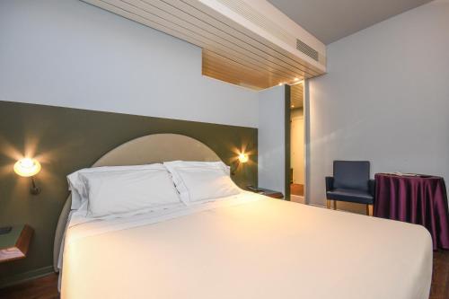 Hotel City - image 2