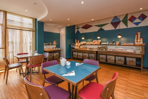 Restaurant, Hotel City in Desenzano Del Garda