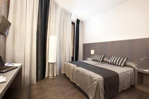 Dalia Ramblas - image 9