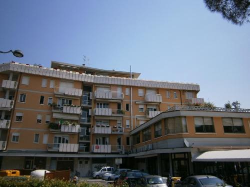 Condominio Commerciale 3