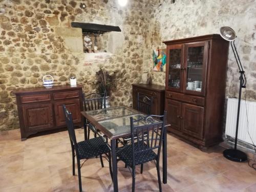 Algarabiastaying 2 granja San Julián (Algarabiastaying 2 granja San Julian) in Medina De Pomar